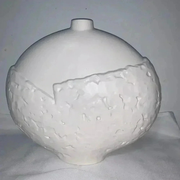 Rustic Modern Rough Textured Flat Round Vase 11 Minimalist White Angular ceramic - Picture 1 of 8